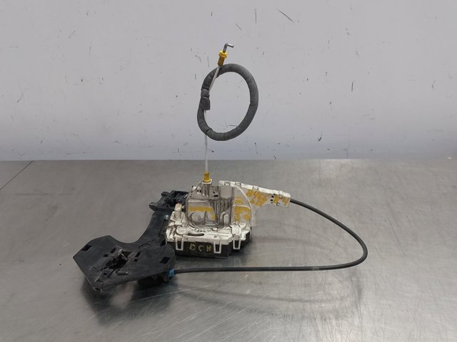 Zamek drzwi przednich prawych 45121168 MERCEDES