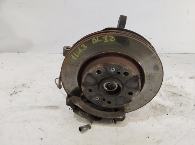 Czop (zwrotnica) przedni lewy 4515161M00000 SUZUKI