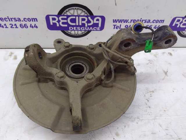 Czop (zwrotnica) przedni lewy 4515165J00000 SUZUKI