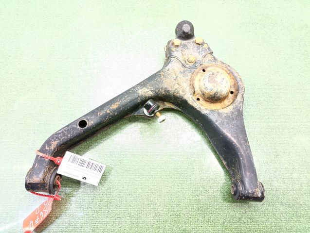 Wahacz zawieszenia przedniego dolny prawy 4520060830000 SUZUKI