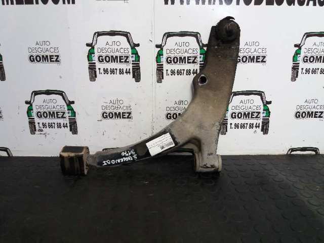Wahacz zawieszenia przedniego dolny lewy 4520263G01000 SUZUKI