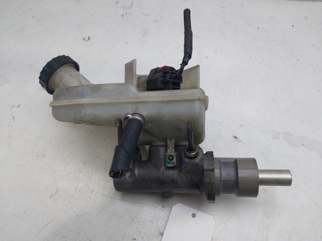 Główny cylinder hamulców 4525696 FORD