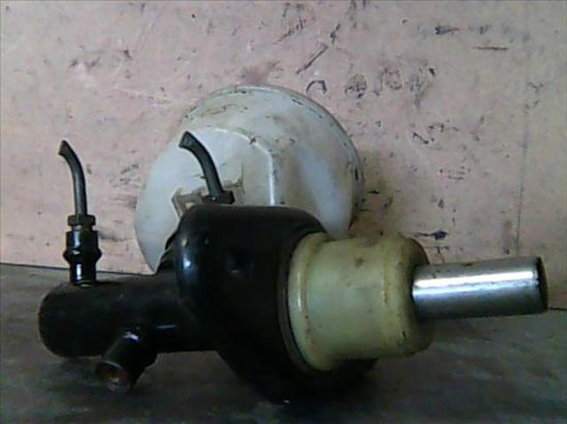 Główny cylinder hamulców Nissan Vanette C23