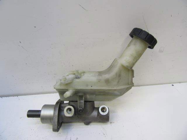 Główny cylinder hamulców 46010AX701 NISSAN