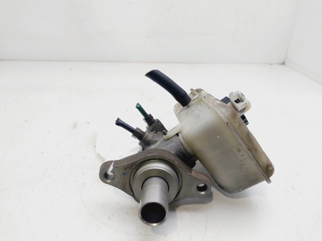 Główny cylinder hamulców 460110001R RENAULT