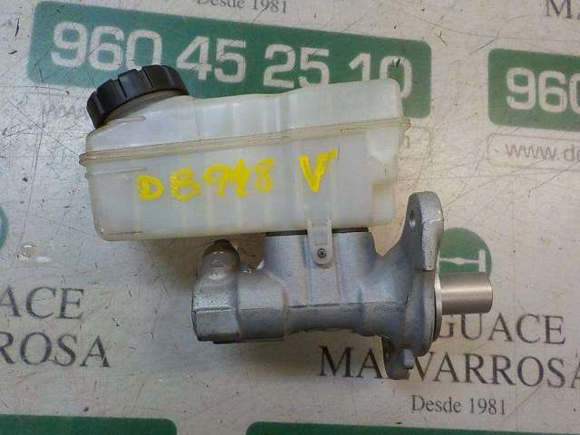 Główny cylinder hamulców 460111938R RENAULT