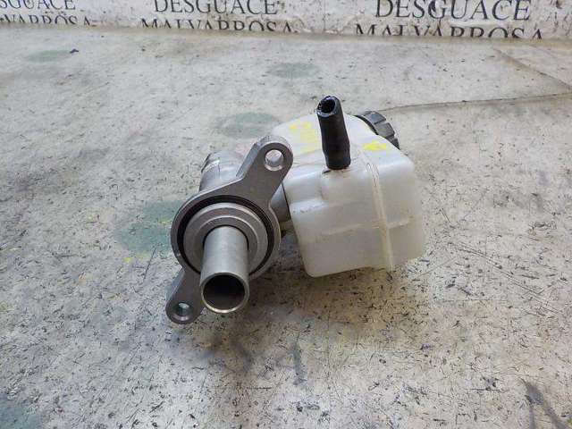 Główny cylinder hamulców 460112629R RENAULT