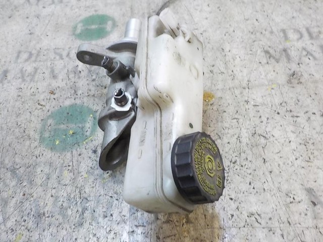 Cylinder hamulcowy roboczy tylny 460113705R RENAULT