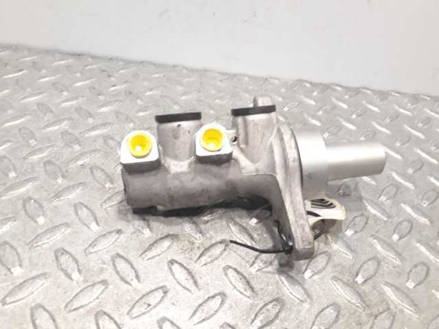 Główny cylinder hamulców 4601V8 PEUGEOT