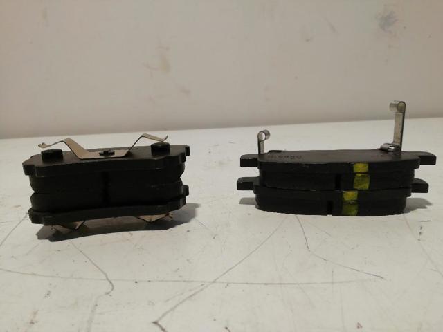 Okładziny (klocki) do hamulców tarczowych tylne 4605A337 MITSUBISHI