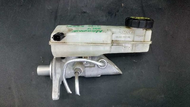 Zbiorniczek głównego cylindra hamulcowego (płynu hamulcowego) 460910009R RENAULT