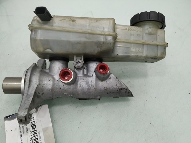 Zbiorniczek głównego cylindra hamulcowego (płynu hamulcowego) 460910009R RENAULT