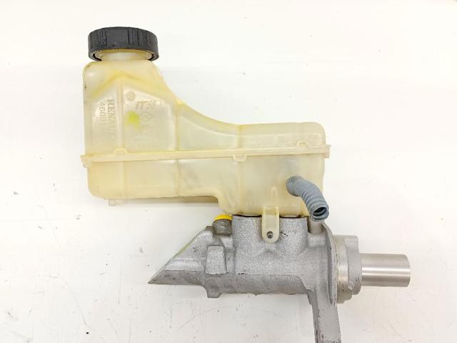 Zbiorniczek głównego cylindra hamulcowego (płynu hamulcowego) 460913217R RENAULT