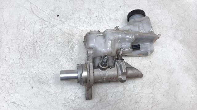 Zbiorniczek głównego cylindra hamulcowego (płynu hamulcowego) 460913217R RENAULT