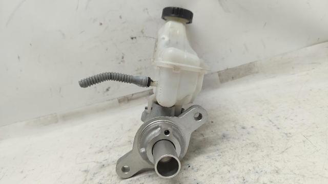 Zbiorniczek głównego cylindra hamulcowego (płynu hamulcowego) 460913217R RENAULT