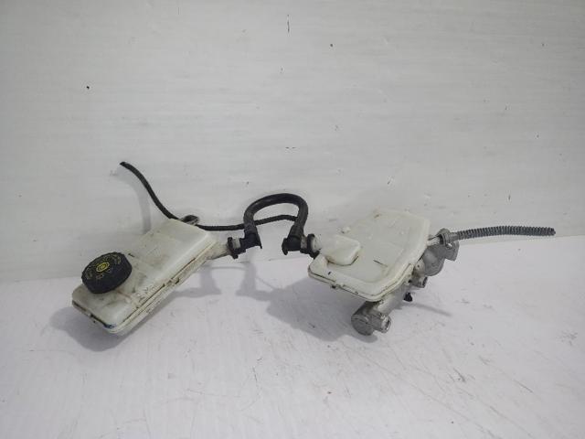 Zbiorniczek głównego cylindra hamulcowego (płynu hamulcowego) 460913484R RENAULT