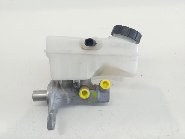 Zbiorniczek głównego cylindra hamulcowego (płynu hamulcowego) 460915125R RENAULT