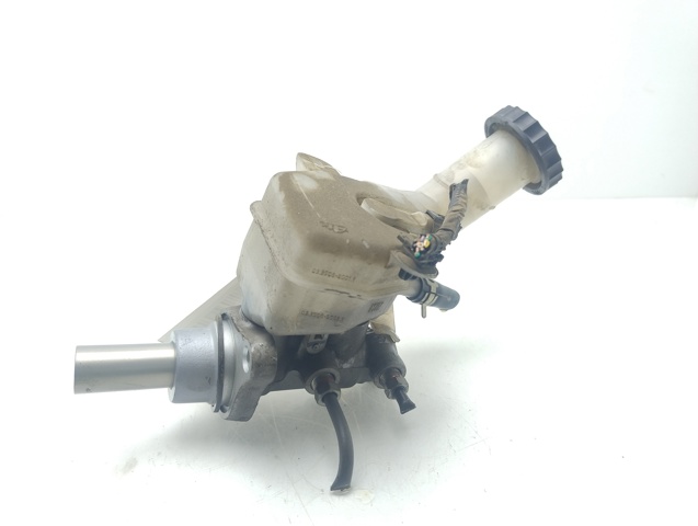 Główny cylinder hamulców 4625A213 MITSUBISHI