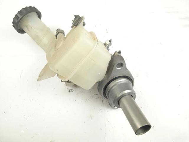 Zbiorniczek głównego cylindra hamulcowego (płynu hamulcowego) Mitsubishi Outlander CWW