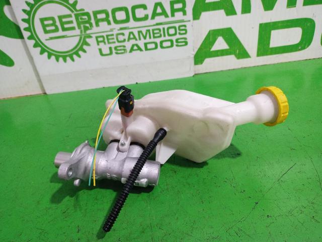 Zbiorniczek głównego cylindra hamulcowego (płynu hamulcowego) Citroen C4