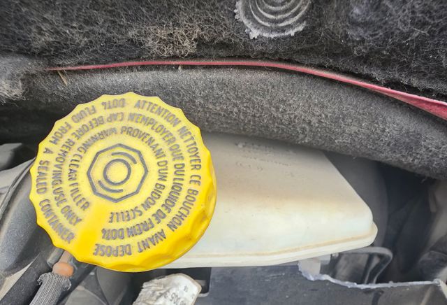 Zbiorniczek głównego cylindra hamulcowego (płynu hamulcowego) do Citroen C3 A51