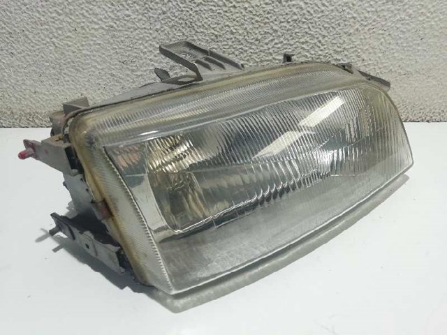 Reflektor prawy 46402649 FIAT