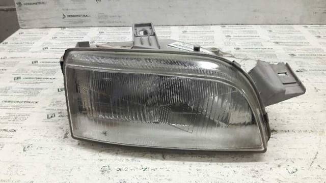 Reflektor prawy 46402649 FIAT