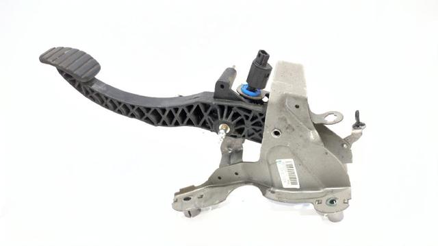 Pedał sprzęgła Renault Fluence L3