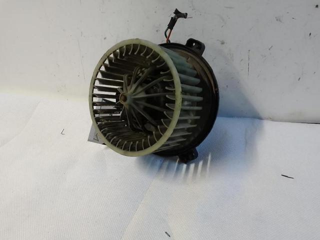 Silniczek wentylatora nagrzewnicy (ogrzewacza wnętrza) Fiat Punto 1 176