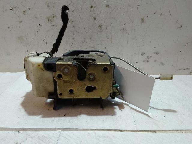 Zamek drzwi przednich prawych Fiat Punto 1 176