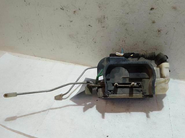 Zamek drzwi przednich prawych Fiat Punto 1 176