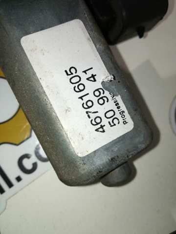 Mechanizm podnoszenia szyby drzwi przednich prawych Alfa Romeo 146 930