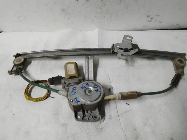 Mechanizm podnoszenia szyby drzwi przednich prawych Alfa Romeo 146 930