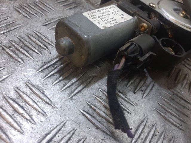 Mechanizm podnoszenia szyby drzwi przednich prawych 46803651 FIAT