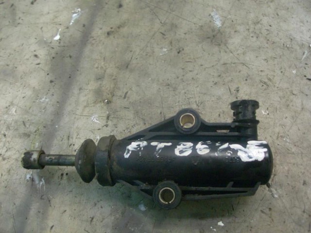 Cylinder roboczy sprzęgła 46804423 FIAT
