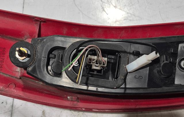 Lampa zespolona tylna lewa 46817804 FIAT