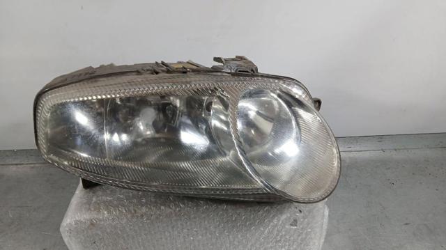 Reflektor prawy 468261940 FIAT