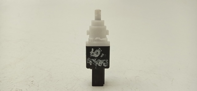 Czujnik włącznika świała stop 46840510 FIAT