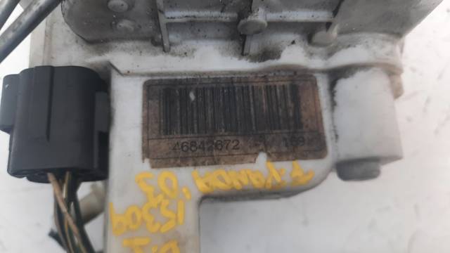 Zamek drzwi przednich lewych 46842672 FIAT