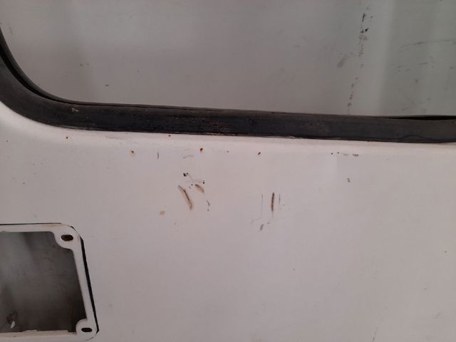 Drzwi przednie prawe 4703950 FORD