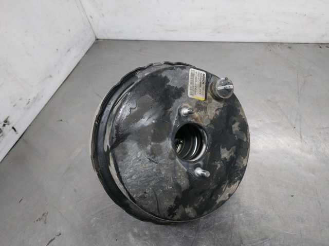 Wzmacniacz próżniowy hamulców 472000F030 TOYOTA