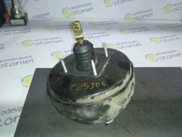 Wzmacniacz próżniowy hamulców 472000F030 TOYOTA