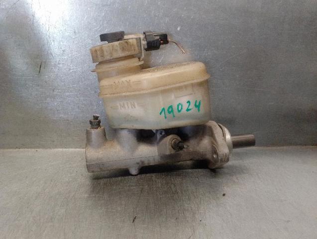 Główny cylinder hamulców Toyota Avensis 1 T22