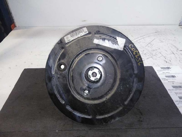 Wzmacniacz próżniowy hamulców 472100005R RENAULT