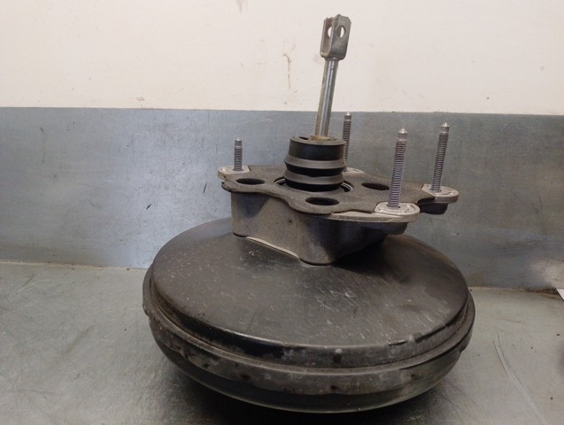 Wzmacniacz próżniowy hamulców 472101170R RENAULT