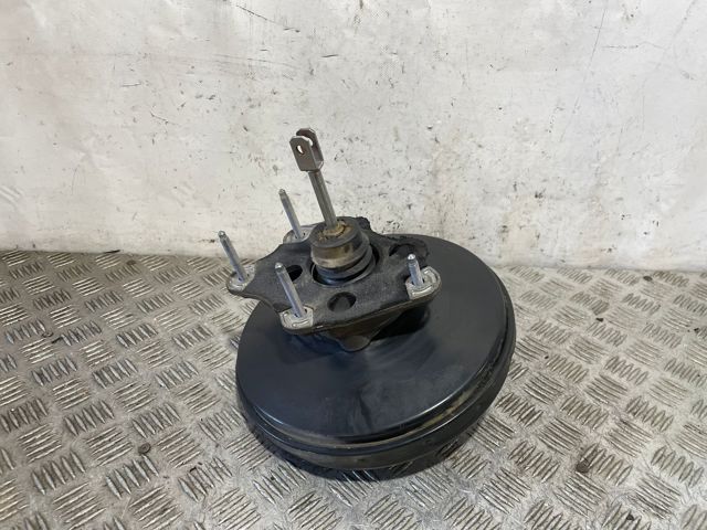 Wzmacniacz próżniowy hamulców 472101170R RENAULT