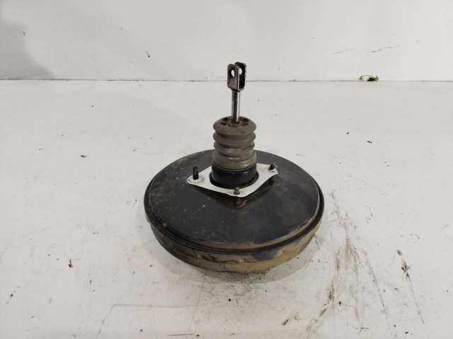 Wzmacniacz próżniowy hamulców 472102876R RENAULT