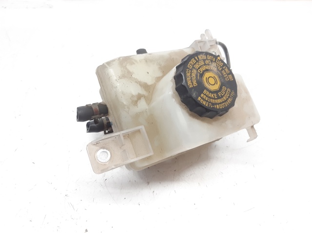 Zbiorniczek głównego cylindra hamulcowego (płynu hamulcowego) 4722047080 TOYOTA