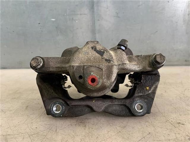 Jarzmo zacisku hamulcowego przedniego Toyota Avensis 3 T27