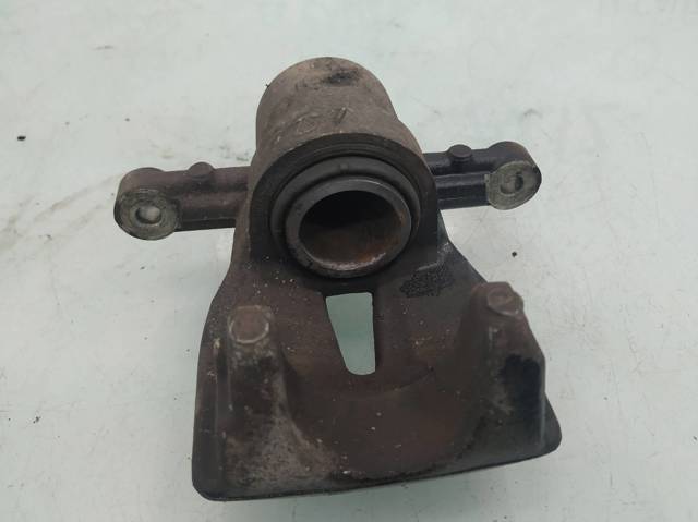Zacisk hamulcowy tylny lewy 4775005071 TOYOTA